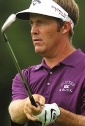 golfkl&auml;der fr&aring;n cutter & buck med brodyr